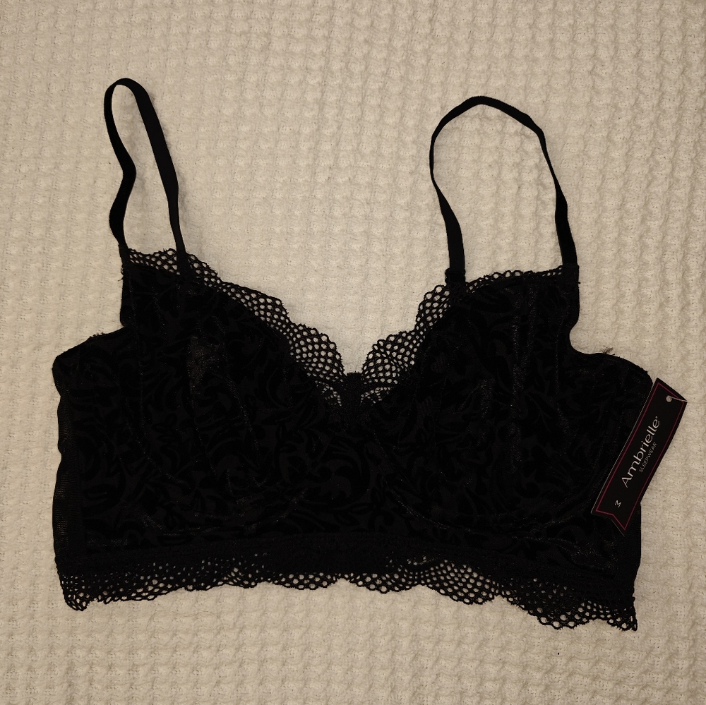 Ambrielle Elegant Black Lace Bralette